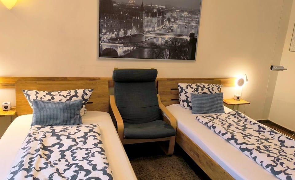 Bed, Living room, Bedroom