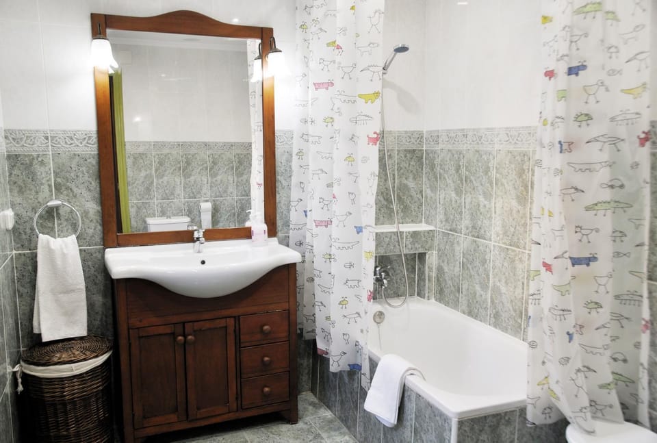 Bathroom, Bath