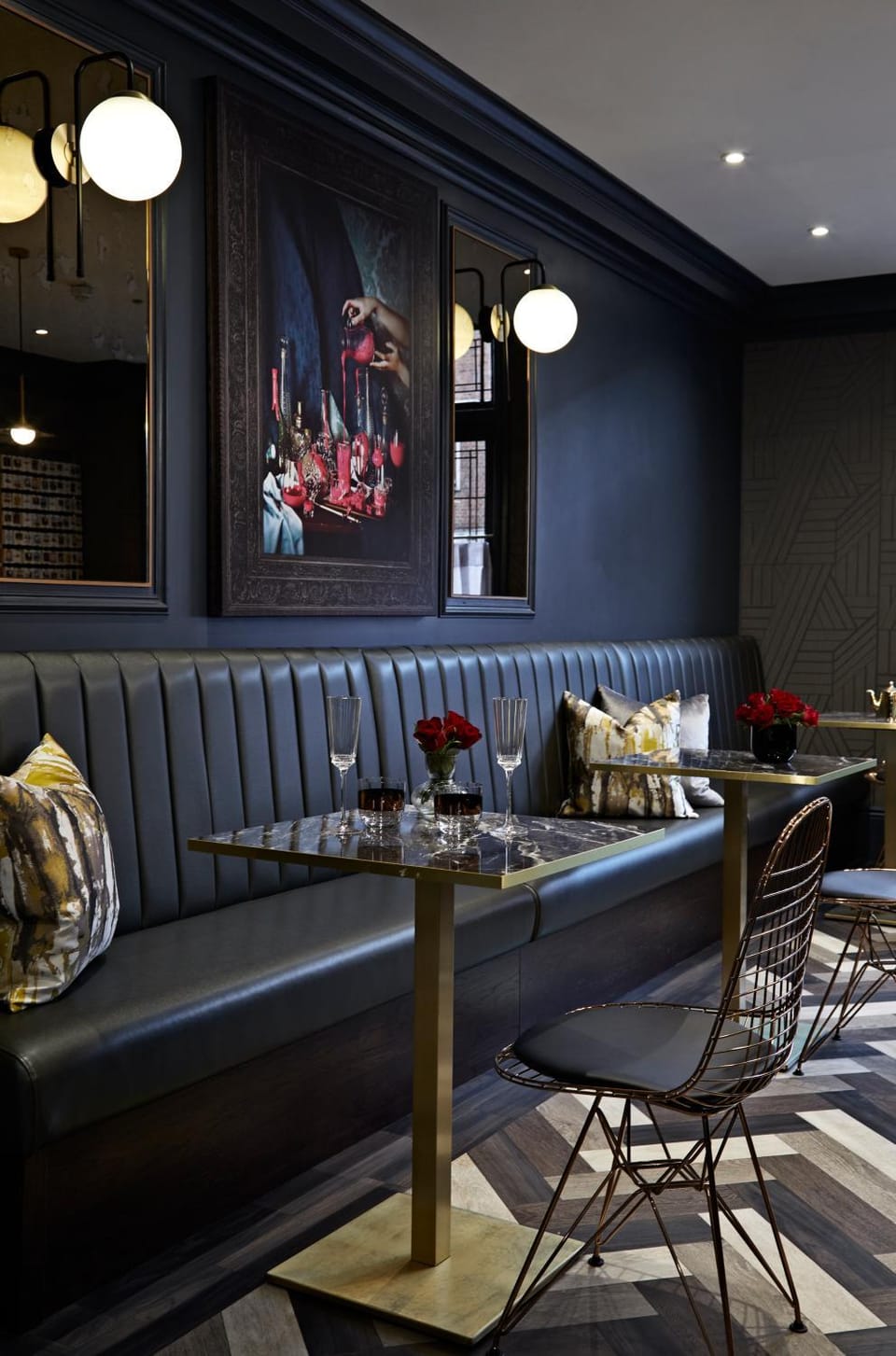 Lounge or bar, Seating area, Drinks