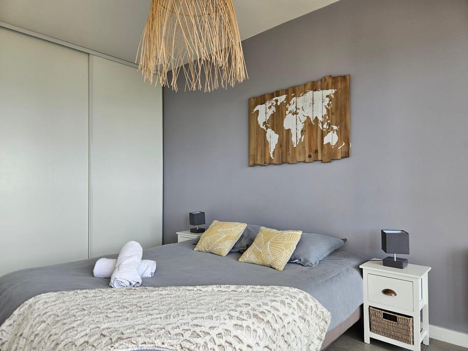 Bedroom, Sea view
