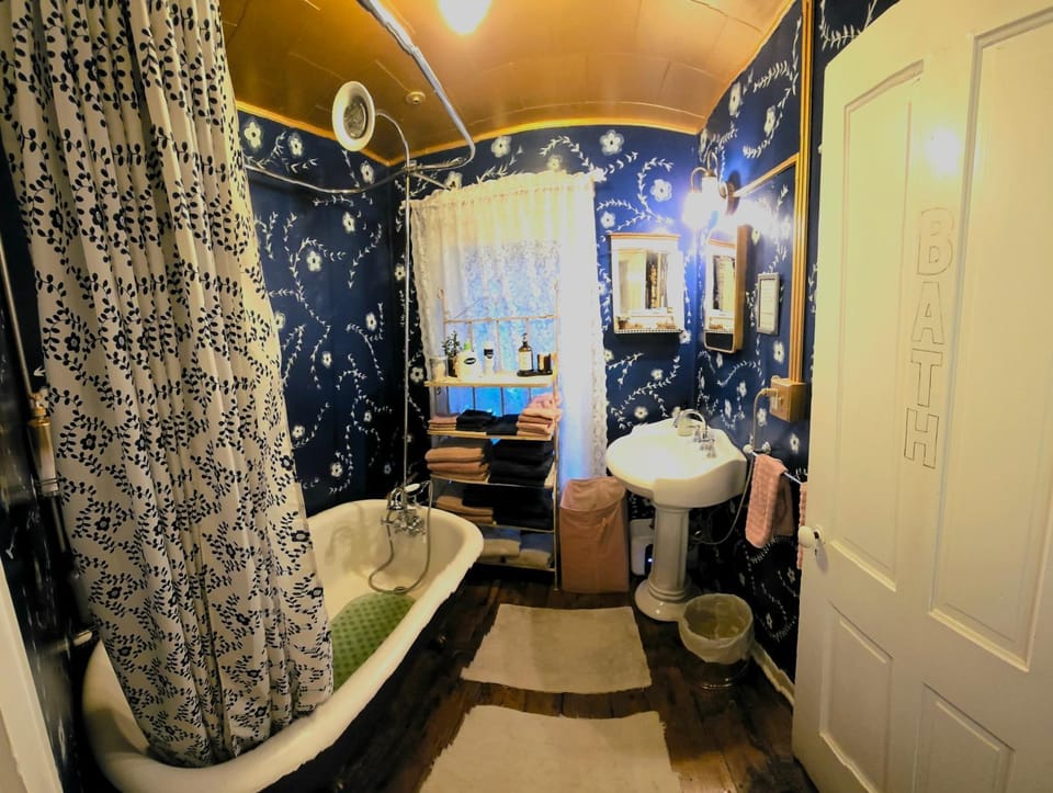 Historic Windsor Bed and Breakfast in Silver Plume