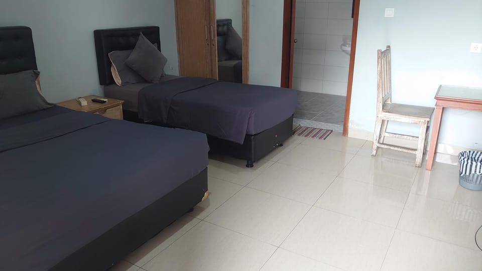 Nuka Beach Inn Hostel in Kuta