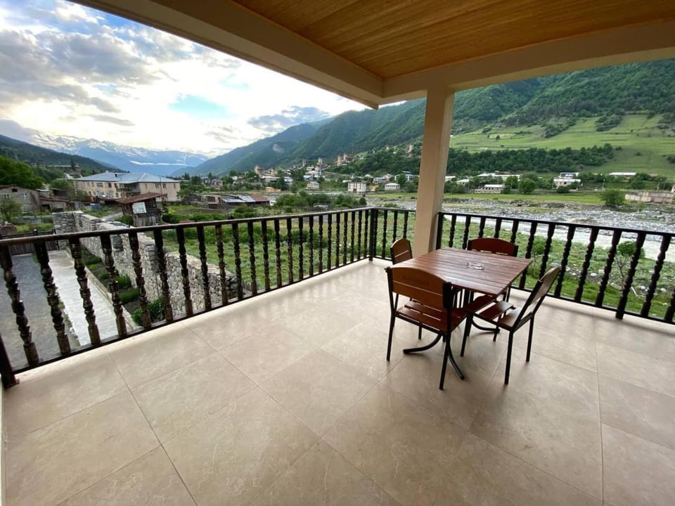 Balcony/Terrace, River view