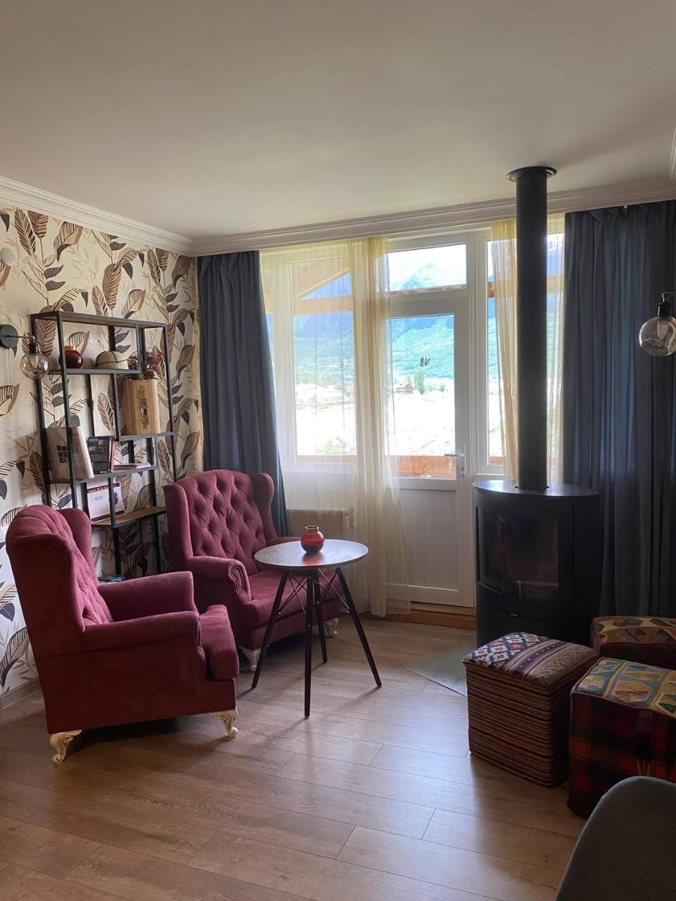 TV and multimedia, Living room, Seating area