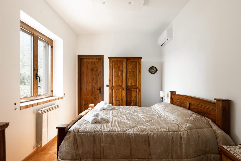 Photo of the whole room, Bedroom, Swimming pool