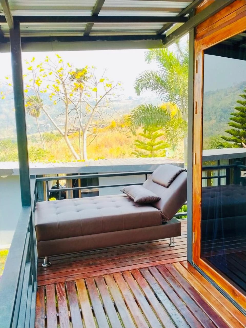 Thanorm Rak Resort Resort in Laos