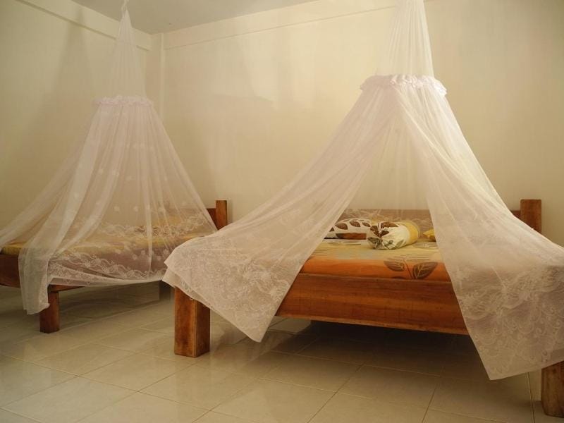 Bed, Photo of the whole room, Bedroom, Family
