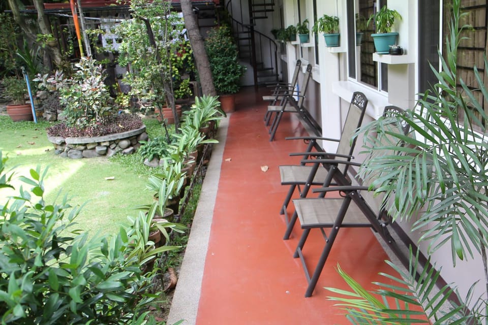 New Manila Suites Bed and Breakfast in Manila City