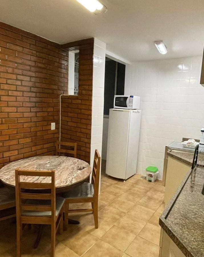 Copacabana confortavel 2 quartos 100m da praia Apartment in Rio de Janeiro