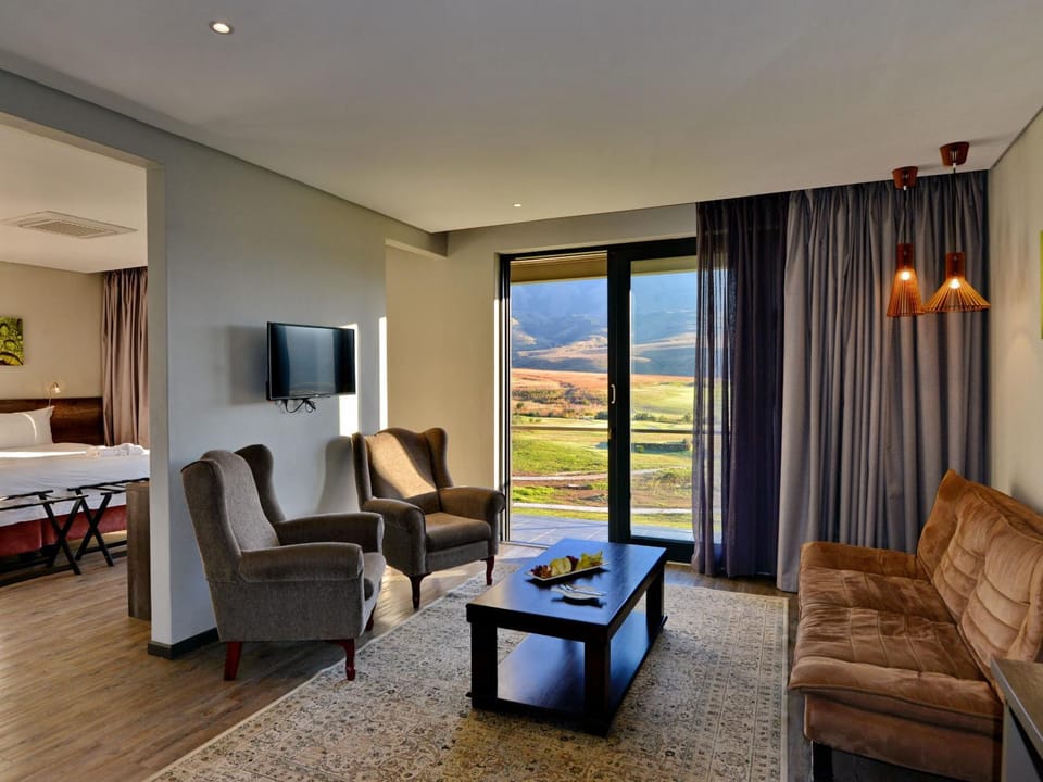Living room, Photo of the whole room, Seating area