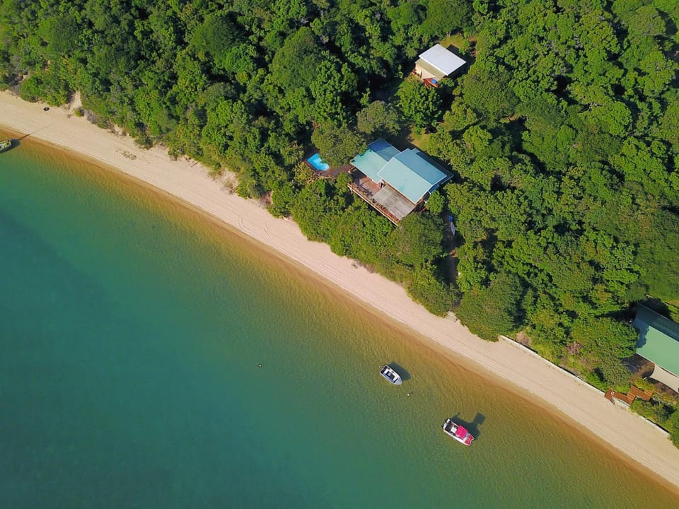 Property building, Day, Natural landscape, Bird's eye view, Beach, Sea view, Swimming pool