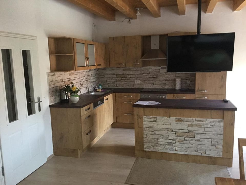 TV and multimedia, Kitchen or kitchenette