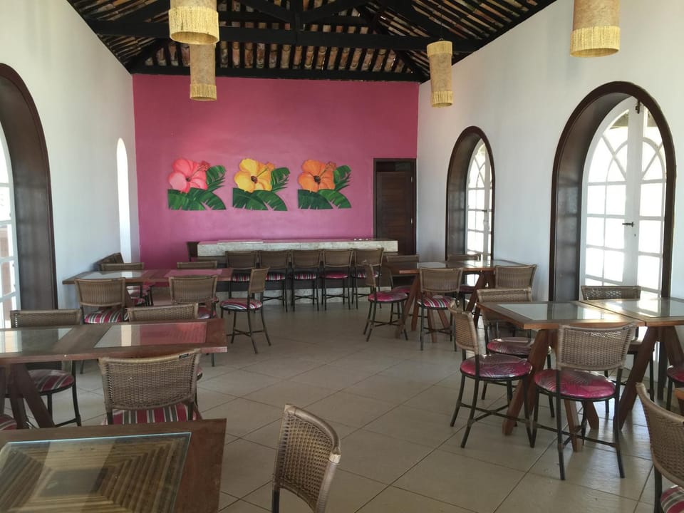 Lounge or bar, Breakfast