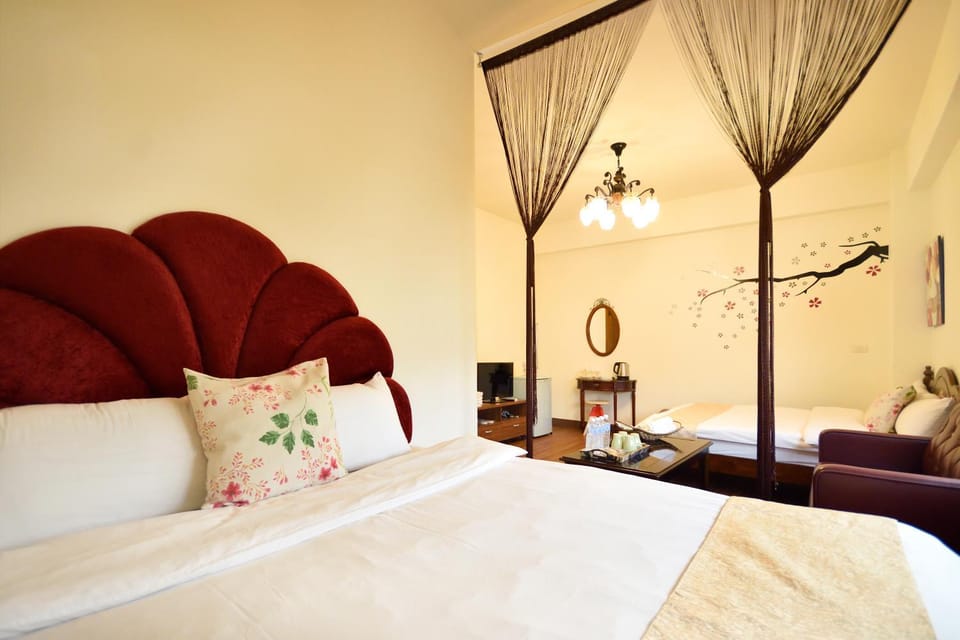 Bed, Photo of the whole room