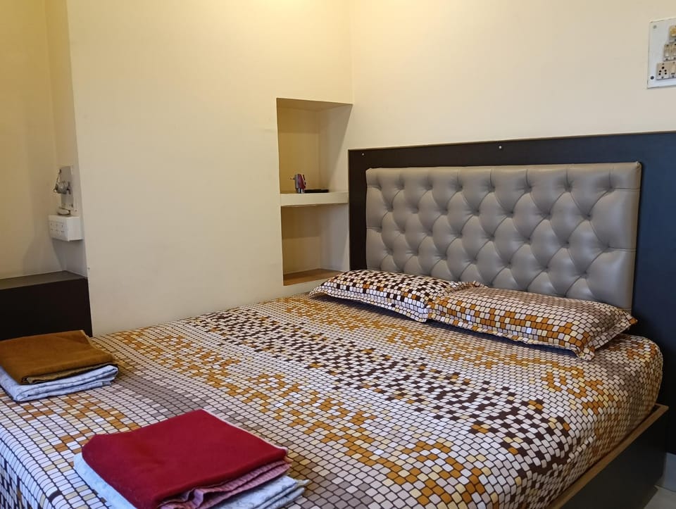 Bathroom, View (from property/room), Bedroom, River view, air conditioner