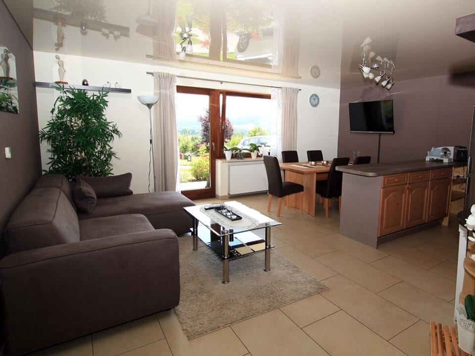 Kitchen or kitchenette, Living room, Dining area