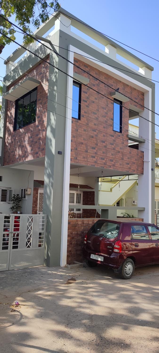 Property building, Parking