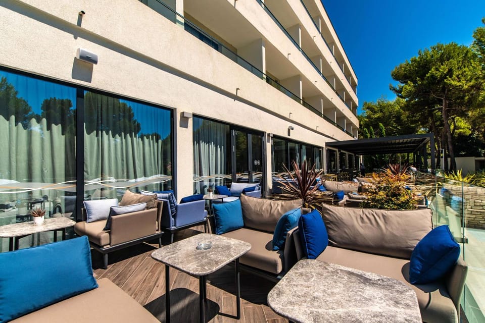Lounge or bar