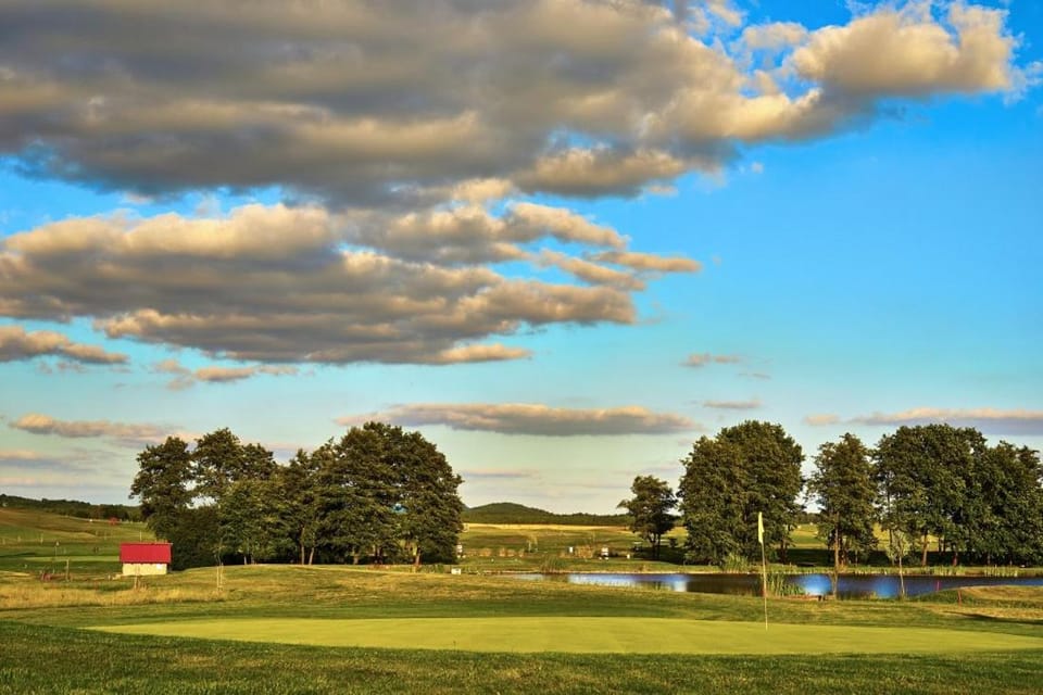 Natural landscape, Golfcourse, Entertainment