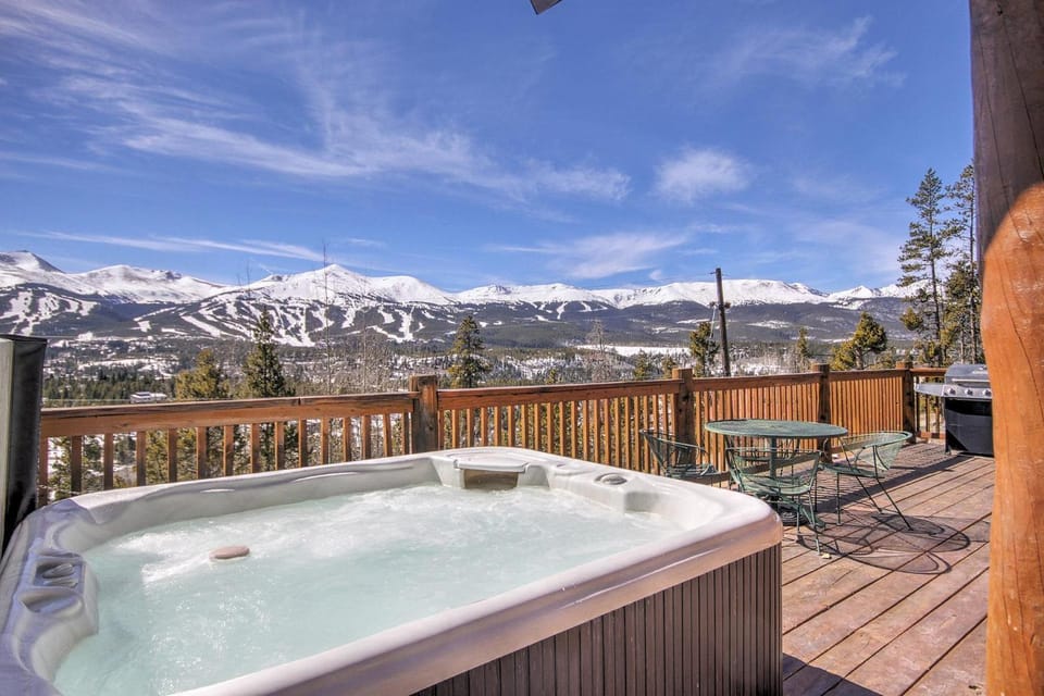 BBQ facilities, Hot Tub, Balcony/Terrace