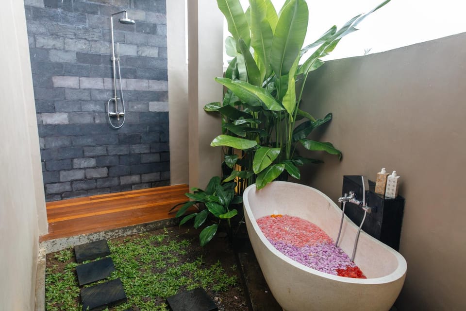 Shower, Garden, Bathroom