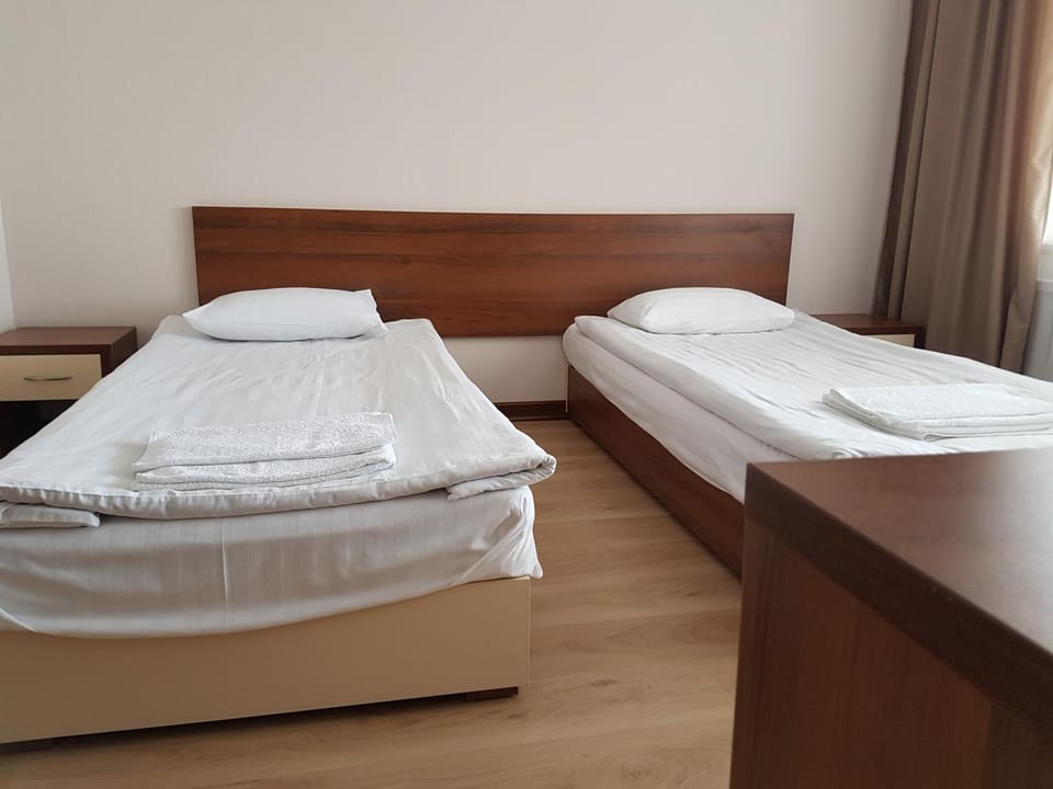 Toilet, Bathroom, TV and multimedia, Beach, Tennis court, Bedroom, Swimming pool, Meals, Breakfast, Lunch, Dinner