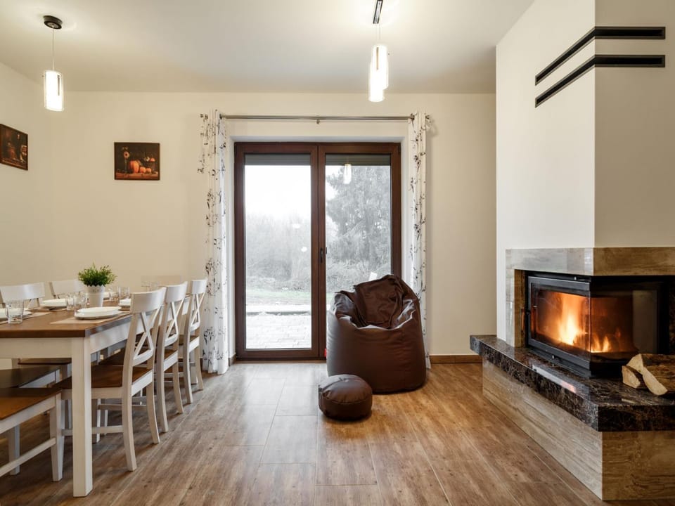 Living room, Dining area, Area and facilities