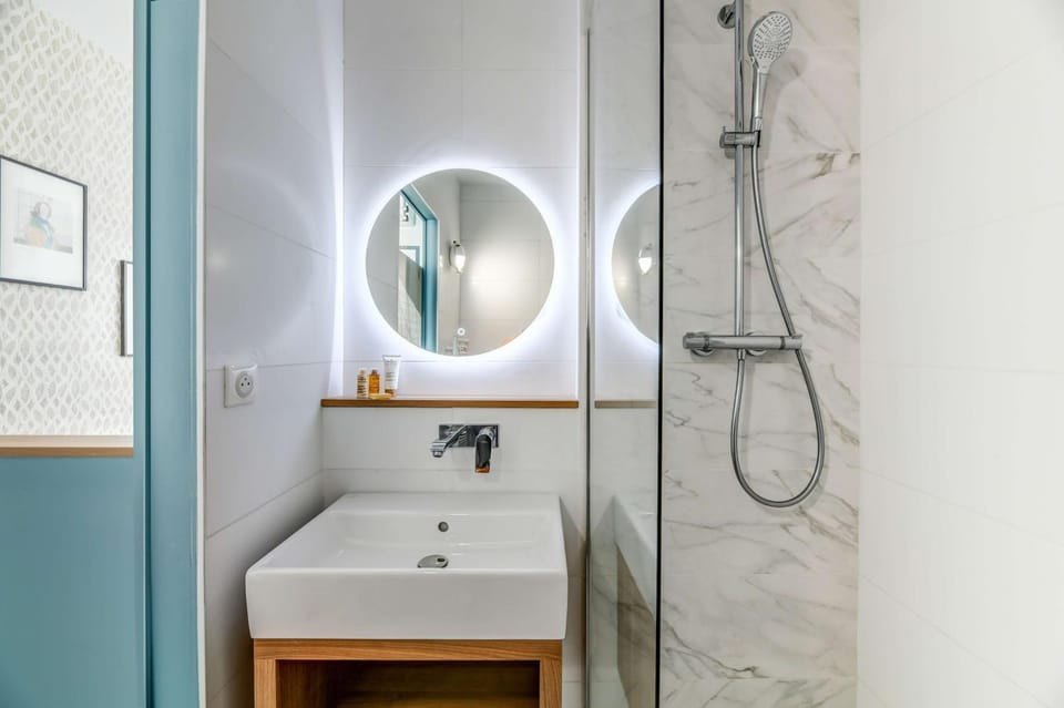 Bathroom, Photo of the whole room, On site