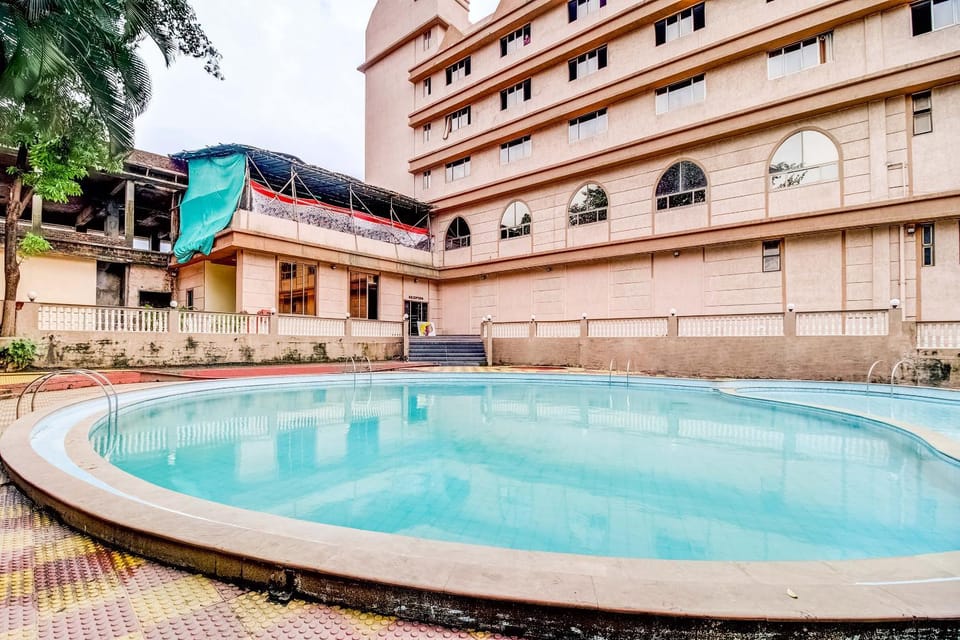 Property building, Swimming pool