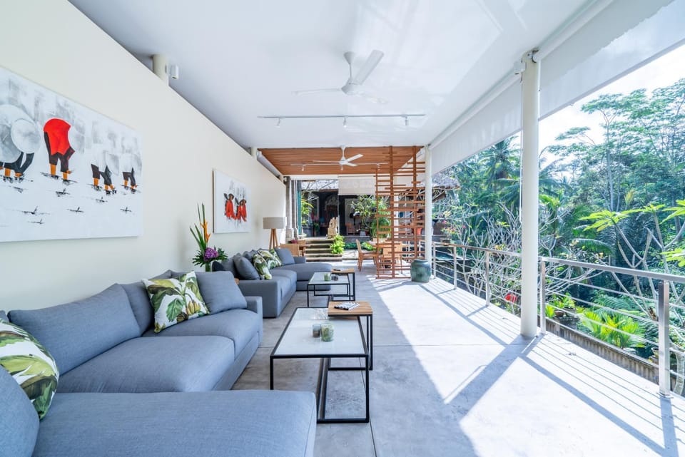 Lounge or bar, Seating area