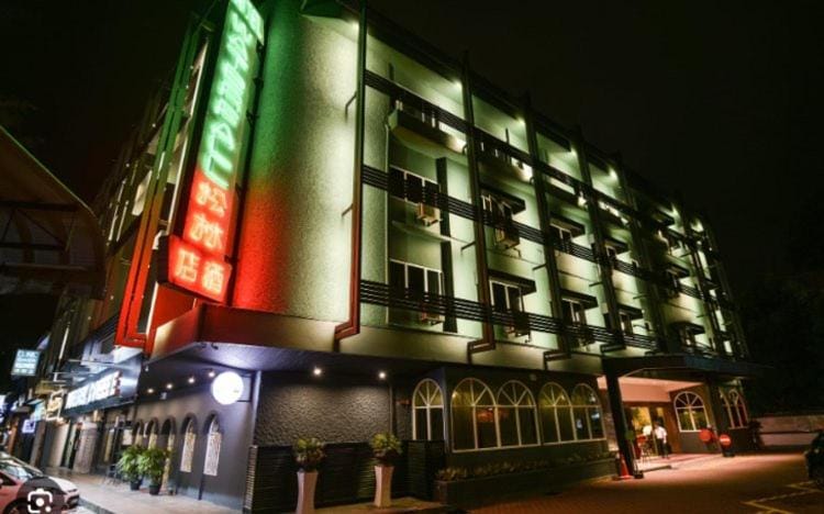 Hotel Waterfall Hotel in George Town
