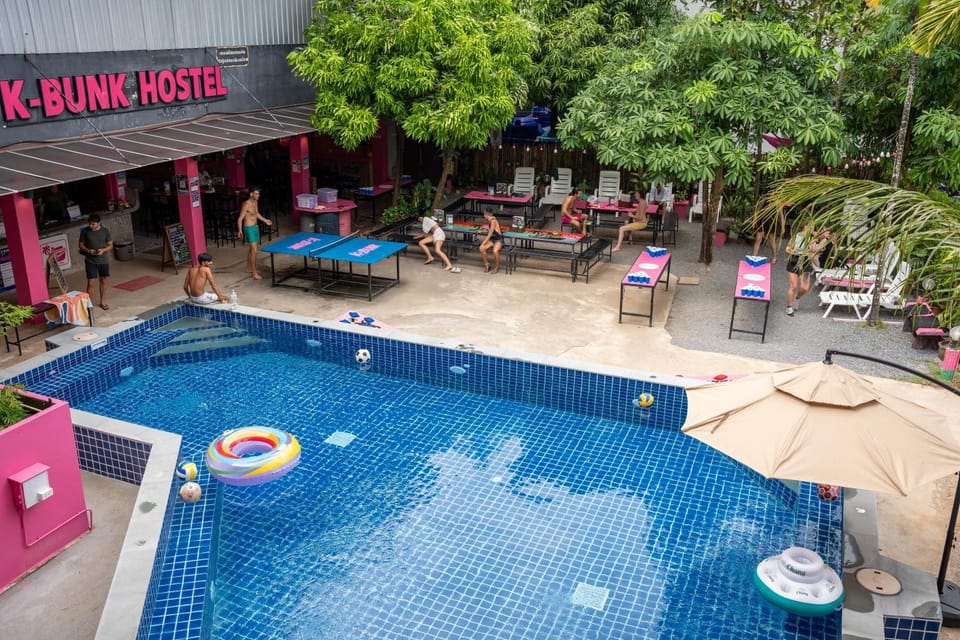Property building, Garden, Swimming pool