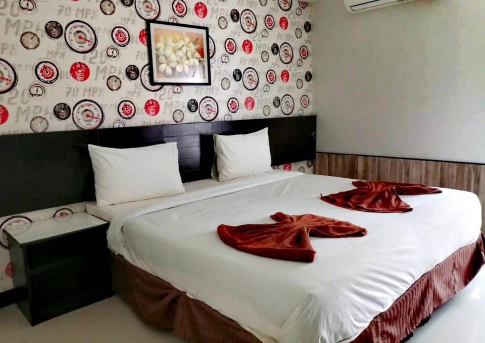 Grand Pruksa Siri Apartment Hotel in Laos