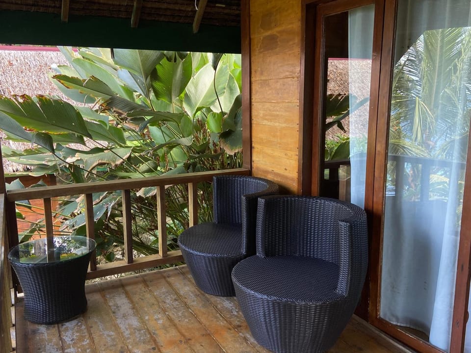 View (from property/room), Balcony/Terrace, Seating area