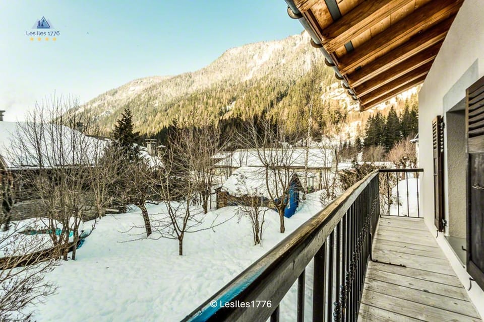 Day, Natural landscape, Winter, View (from property/room), Balcony/Terrace, Garden view, Mountain view