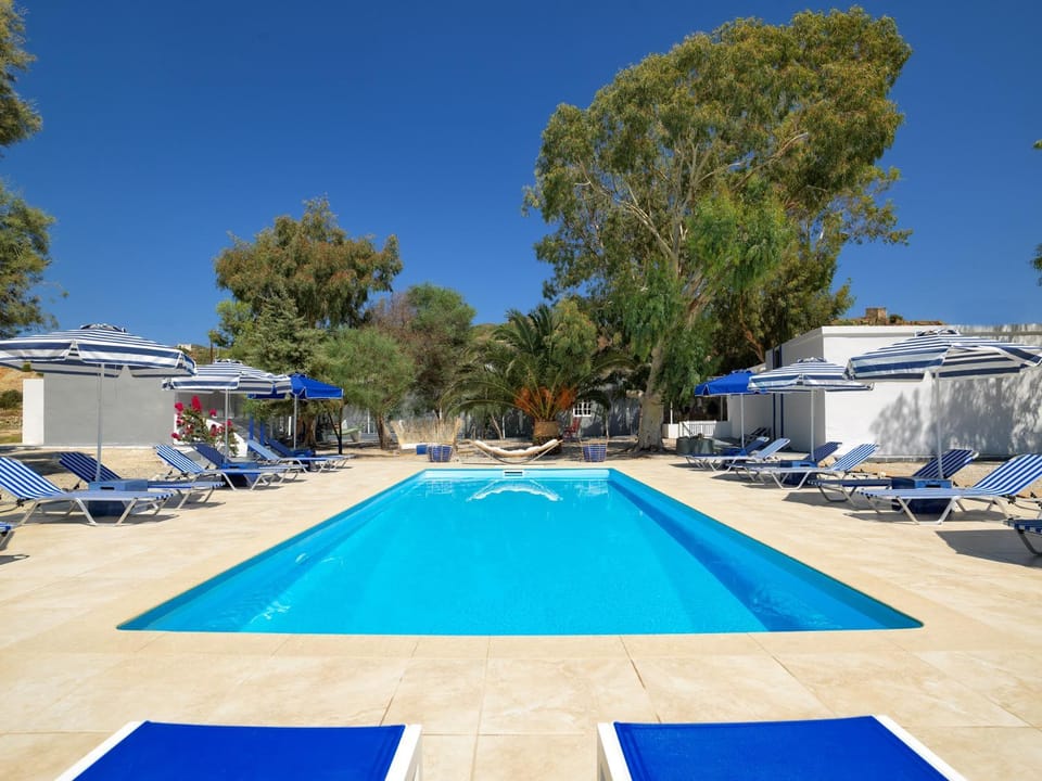 Swimming pool, Swimming pool