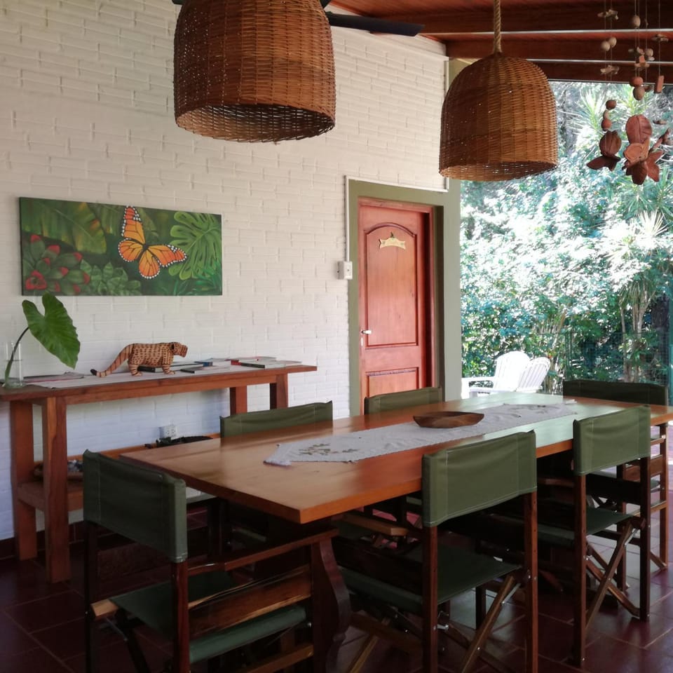Oasis Bed and Breakfast Bed and Breakfast in Puerto Iguazú