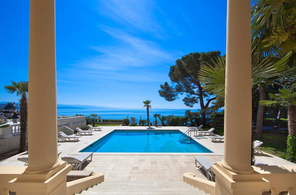 View (from property/room), Swimming pool, Swimming pool