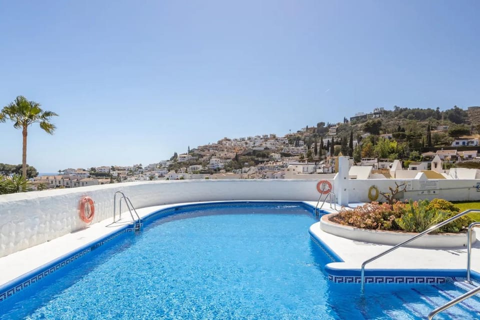 Nearby landmark, Day, Natural landscape, Mountain view, Pool view, Swimming pool