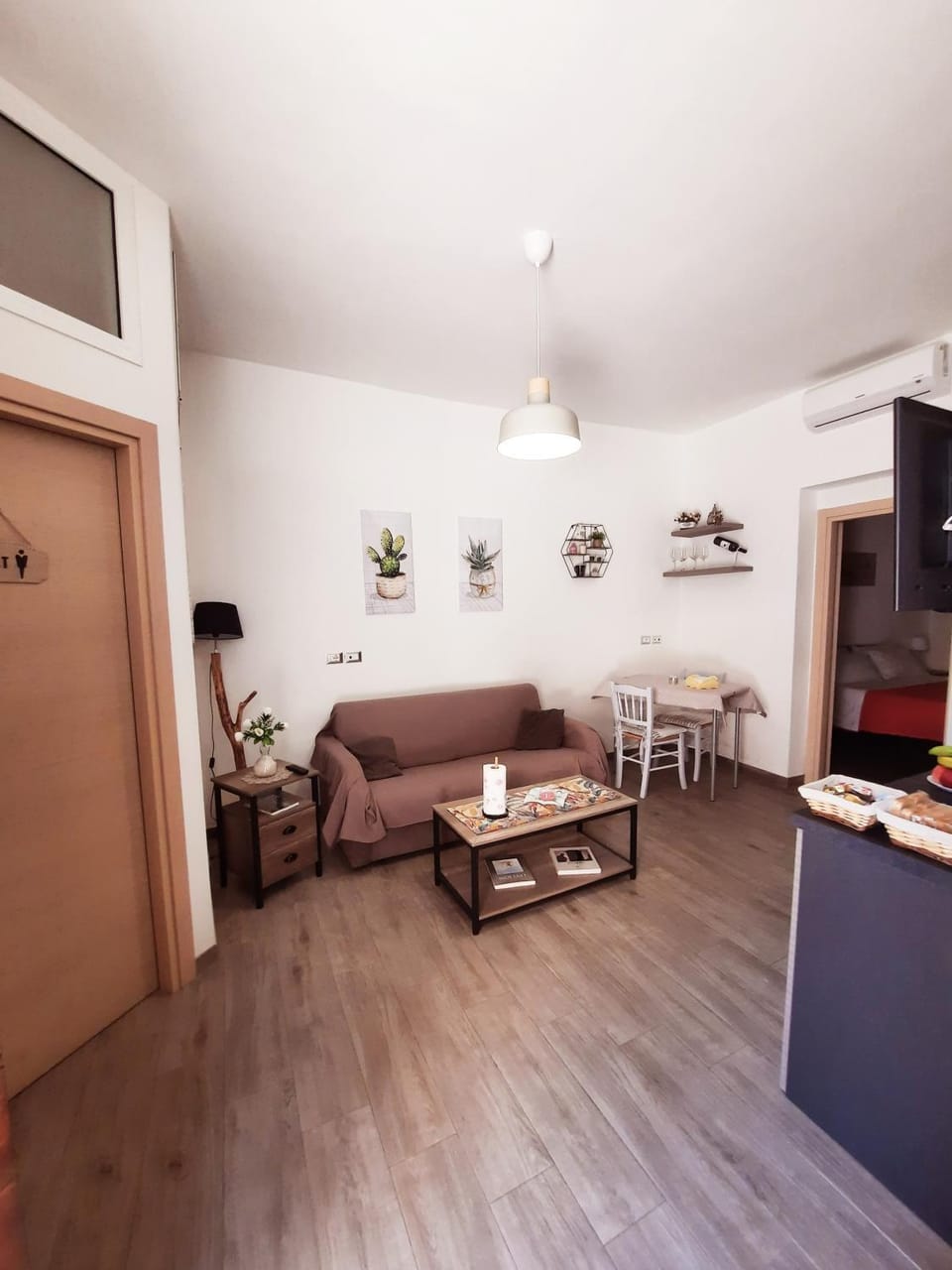 TV and multimedia, Living room, Seating area