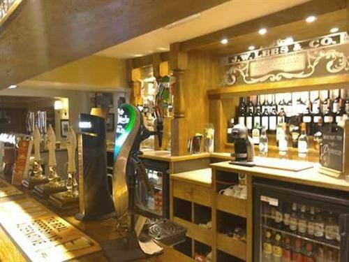 Lounge or bar, Lounge or bar