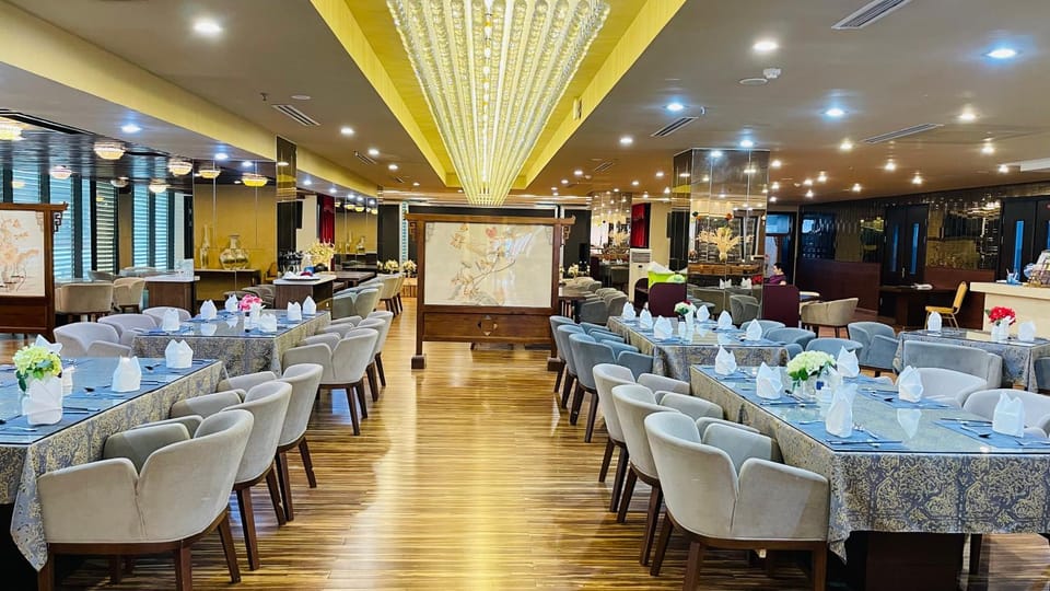 Restaurant/places to eat, Banquet/Function facilities