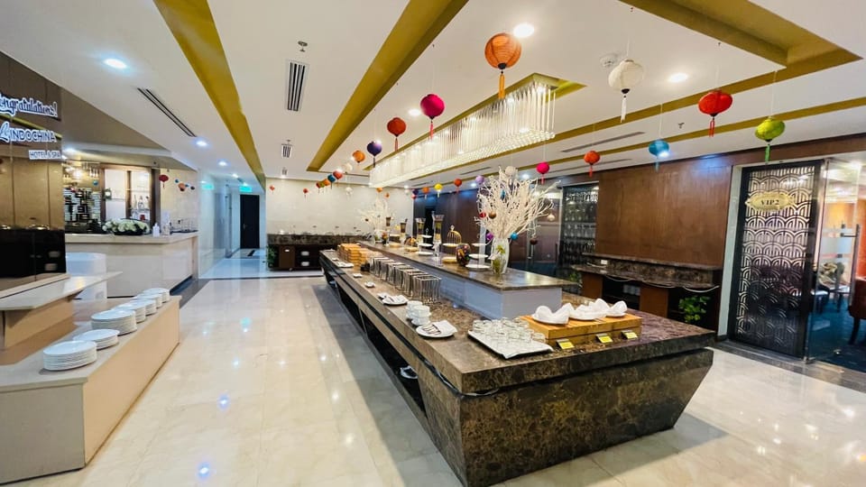 Restaurant/places to eat, Food and drinks, Buffet breakfast