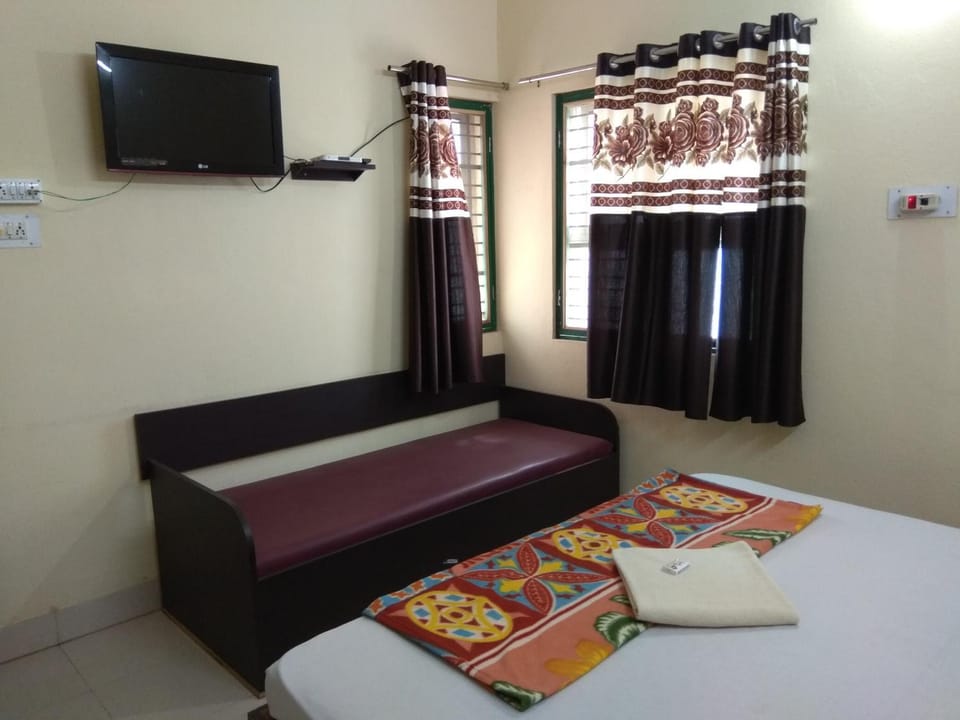 Bed, Photo of the whole room