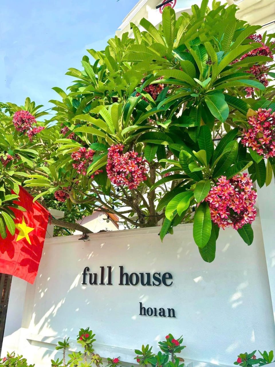 Fullhouse Hoian Villa in Hoi An