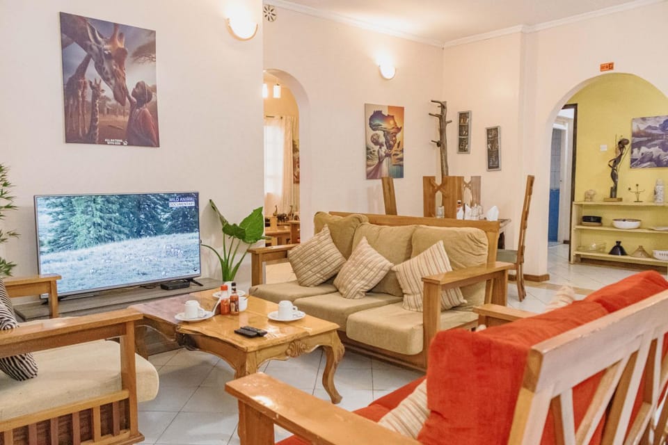Communal lounge/ TV room