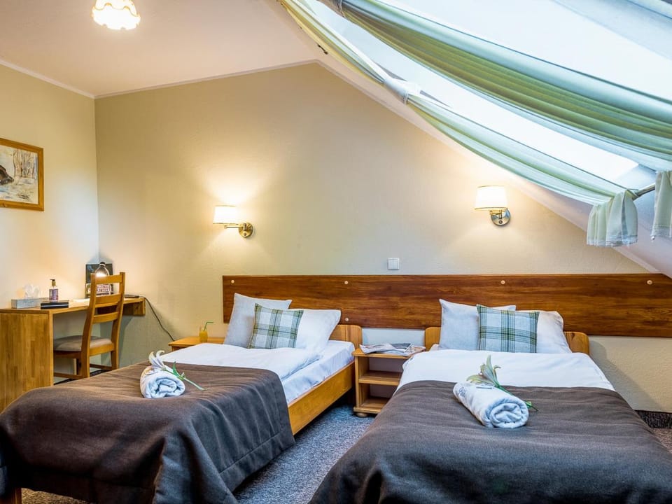 Bed, Other, Photo of the whole room, Decorative detail, Bedroom