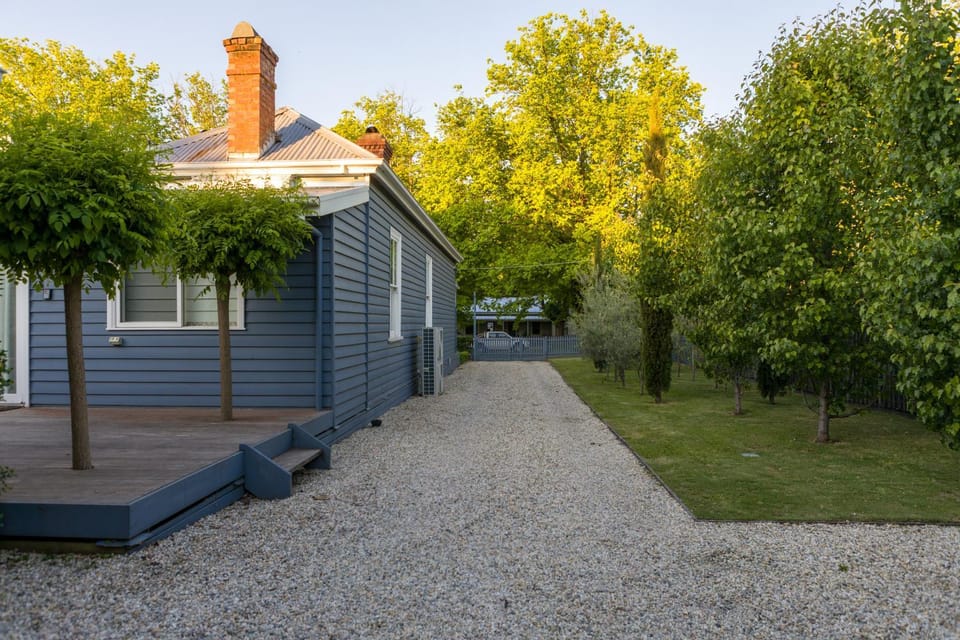 Belmont at Beechworth 2 bedrooms, 2 bathrooms, 2 couples House in Beechworth