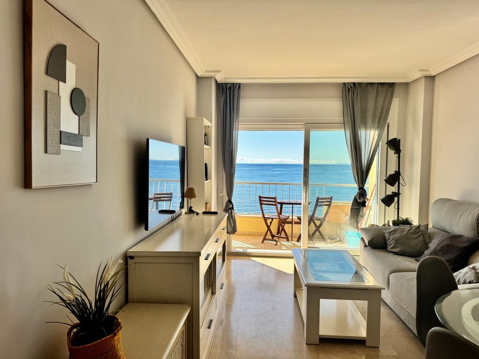 Neptuno Beachfront Apartments Apartment in Marbella