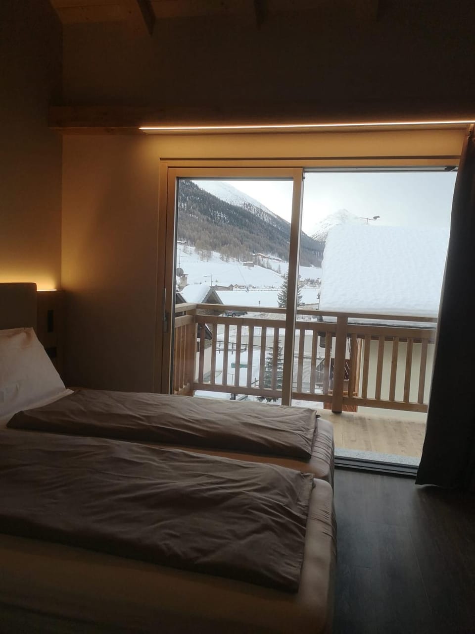 Balcony/Terrace, Mountain view